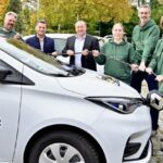 Der Verein Mobishare Feucht hat seine Carsharing-Flotte erweitert: An der Reichswaldhalle steht ein zweites Fahrzeug bereit, ein elektrischer Renault Zoe.
