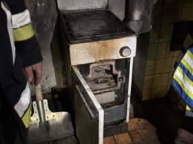 Die eingesetzten Feuerwehren konnten den Kellerbrand schnell unter Kontrolle bringen.