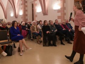 Katharina Schulze sprach in der Kaiserburg darüber, wie es gelingen kann, mehr Frauen in die Politik zu holen.