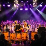 Der Rock & Pop Chor der städtischen Musikschule tritt an zwei Abenden in Feucht auf.