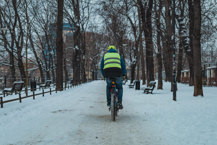 Auch im Winter lässt es sich radeln und damit CO₂ einsparen.