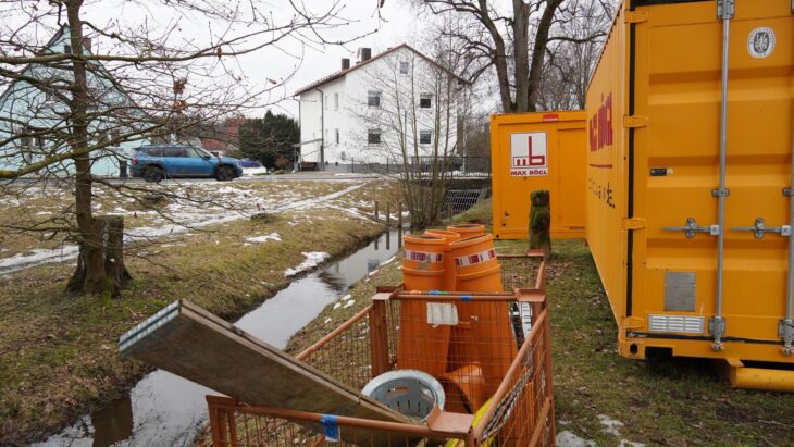 Die Baucontainer stehen schon, nach den Faschingsferien sollen die Arbeiten am Lechle beginnen.