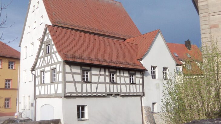 Machtpolitische Interessen sorgten für Herrschaftsarchitektur und auch sonst lässt sich viel an alten Häusern über die Geschichte einer Stadt und Region ablesen.