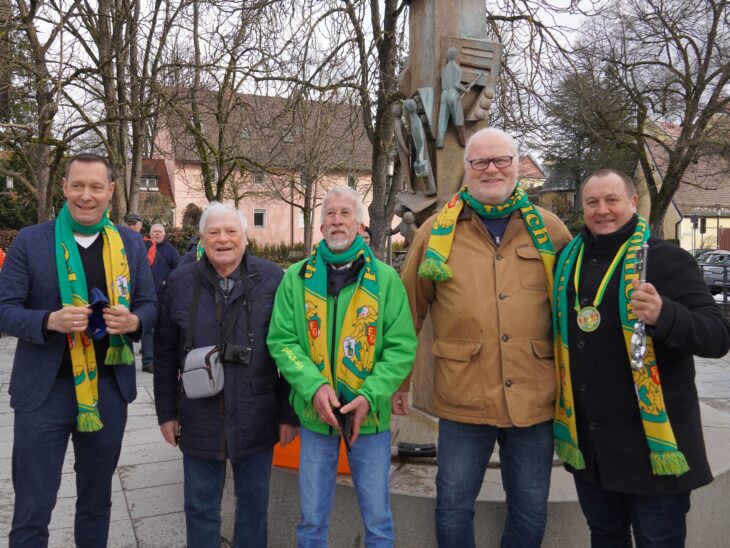 Landrat Armin Kroder, Kurt Zimmermann, Zweiter Vereinsvorstand Hans-Jürgen Schickert, Erster Vereinsvorstand Andreas Grelka, Erster Bürgermeister Jörg Kotzur (von links).
