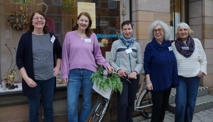 Das Team vom Stöberladen (von links): Birgit Artelt, Kerstin Glover, Martina Schneider, Margret Schneider und Edeltraut Schellenberg.