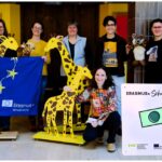 Das Kollegium der Rückersdorfer Waldschule freut sich über die „Erasmus+“-Auszeichnung.
