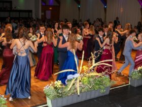 Die Realschule Hersbruck und die Realschule Gräfenberg feierten gemeinsam ihren Premierenball.