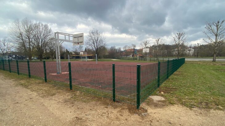 Hier wird der neue Pausenhof für die Schüler der Grete-Schickedanz-Grundschule sein.