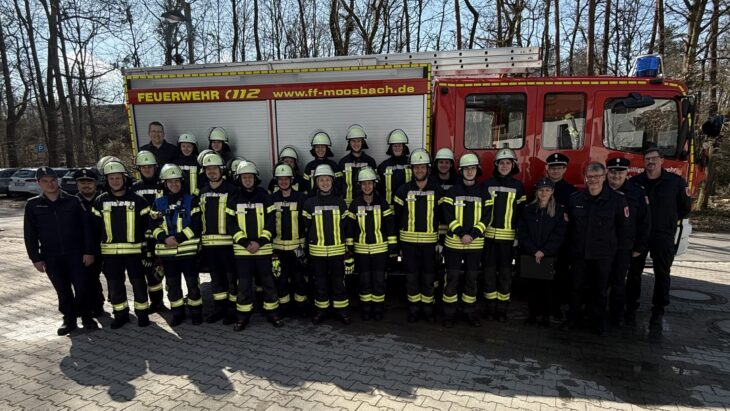 Nach einer zweiwöchigen Ausbildung mit insgesamt sechs Übungseinheiten legten die 17 Teilnehmer die Stufen eins bis sechs erfolgreich ab.
