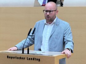 Felix Locke bleibt Parlamentarischer Geschäftsführer.
