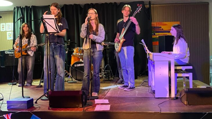 Von Klassikern bis zu modernen Titeln war beim Konzert in der Realschule alles dabei.