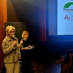 Ilse Dölle (links) und Sylvia Steinbach, Koordinatorin für Seniorenangelegenheiten, begrüßten die Gäste.