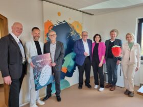 Blicken positiv in die Zukunft: Die Verantwortlichen rund um die traumpädagogische Intensivwohngruppe Amayah.