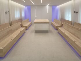 Die Ausstellung besteht aus 28 Roll-ups, die auf dem gleichnamigen Bildband basieren.