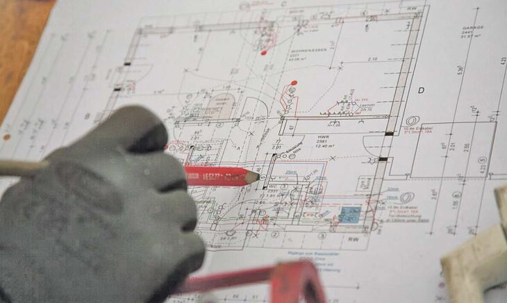 Wer sein Haus kompakt plant, kann die vorhandenen Quadratmeter optimal nutzen und später oft auch noch Heizenergie sparen. Foto: Kai Remmers/dpa