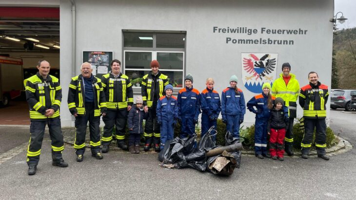 Die Jugendfeuerwehr Pommelsbrunn räumte im Ort den Müll auf.