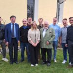 Die alte und neue Führungsriege des Kreisverbands Nürnberger Land des Hotel- und Gaststättenverbands: Neuer Vorsitzender wurde Hans Heberlein, zweite Vorsitzende Ramona Scharrer aus Großengsee.