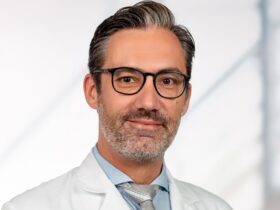 Referiert am 23. April 2026 zum Thema Herzinfarkt: Dr. Dennis Eckner, Chefarzt der Abteilung für Kardiologie am Krankenhaus Lauf.