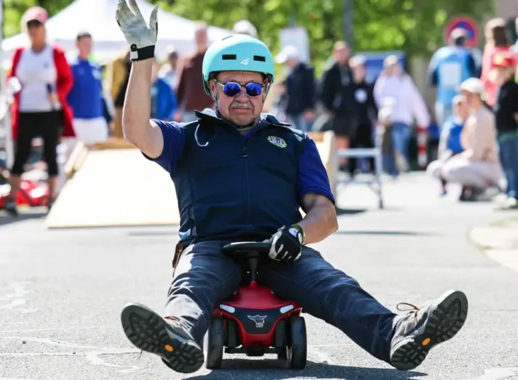 Das Bobby-Car-Rennen steigt am Kunigundenberg.