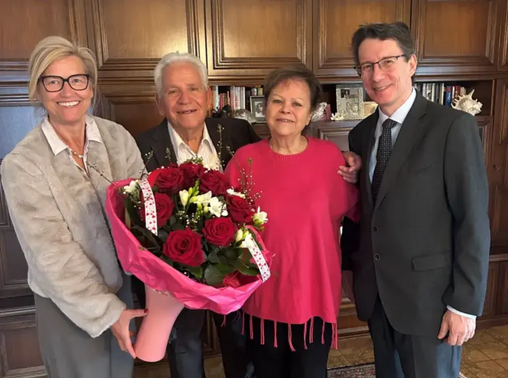 Die Erste Bürgermeisterin Ilse Dölle und der stellvertretende Landrat Manfred Bachmayer überbrachten ihre Glückwünsche. 