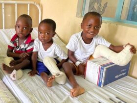 In 15 Tagen nahm das Team 68 Gipsbehandlungen vor - viele davon bei Kindern.