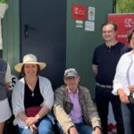 Das Foto zeigt (von links) Judith Paloch, Theresa Linhard, Heinrich Wällermann (Lions Club), Roland Coras (Lions Club) und Beate Treffkorn (Sparkasse Nürnberg, Zukunfts- und Kulturstiftung der Sparkasse Nürnberg).
