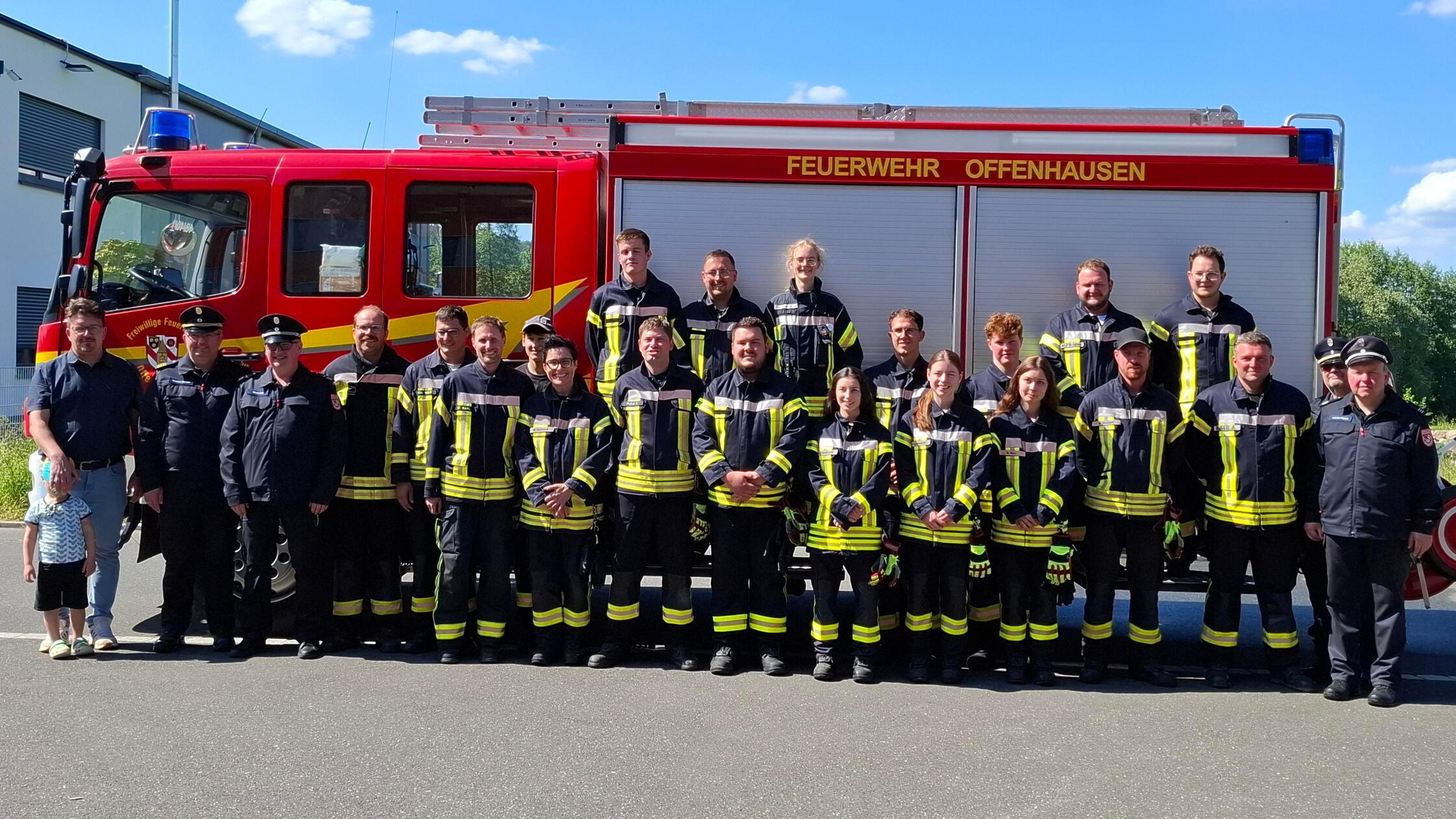 Die Feuerwehren aus Offenhausen und Kucha legen Leistungsprüfung erfolgreich ab