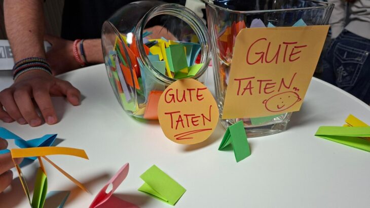Gute Taten aus dem Lostopf gab es an der Johannes-Scharrer-Realschule.