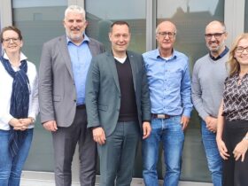 Bei der Spendenübergabe (von links): Anne Morris (Diakonie NAH), Thomas Lang, Armin Kroder, Ekkehard Lorenz, Sebastian Dick, Elke Kaufmann.