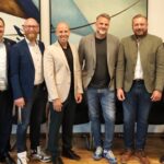 Beim ersten Treffen nach der Wahl (von links): Theresa Loos (Cima) mit den Bürgermeistern Michael Langner, Martin Tabor, Martin Glienke, Harald Danzl, Rainer Bock, Michael Frisch, Peter Bergler, Christian Palm (kommissarisch) und ihrer Kollegin Johanna Seßler. Es fehlt Michael Schmidt aus Winkelhaid.
