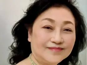 Eiko Hiromatsu singt auf der Burg Grünsberg.