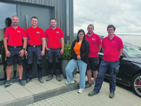 Das Team von BeRo Haustechnik rund um Firmenchef Robert Böhm (ganz links)  in Leinburg – seit über 10 Jahren bereits ihr kompetenter Ansprechpartner bei allen Fragen rund um Heizung und Sanitär und seit 2025 im neuen eigenen Firmengebäude in der Rosenstraße 1.