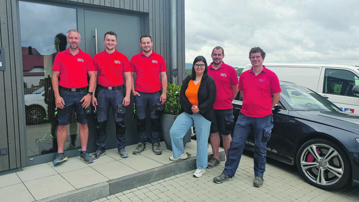 Das Team von BeRo Haustechnik rund um Firmenchef Robert Böhm (ganz links)  in Leinburg – seit über 10 Jahren bereits ihr kompetenter Ansprechpartner bei allen Fragen rund um Heizung und Sanitär und seit 2025 im neuen eigenen Firmengebäude in der Rosenstraße 1.