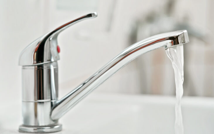 Seit 1. Januar gilt in Bayern der Wassercent. Die Abgabe soll zu einem möglichst schonenden Umgang mit der Ressource Wasser beitragen.