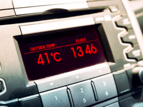 Symbolfoto Hitze Auto