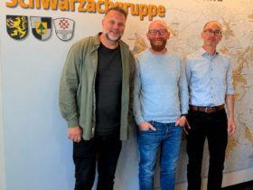 Vorsitzender Martin Glienke (Mitte) mit seinem Stellvertreter Rainer Bock (links) und KZV-Geschäftsleiter Horst Wagner.