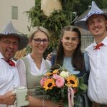 Unser Foto zeigt von links das Alt-Oberkirwapaar Daniel und Julia Hecht sowie das Oberkirwapaar Carolin Reif und Johannes Helmke.
