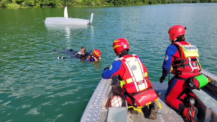Das machen die Ehrenamtlichen der Wasserwacht Hersbruck seit stolzen 80 Jahren: Menschen vor dem Ertrinken retten.