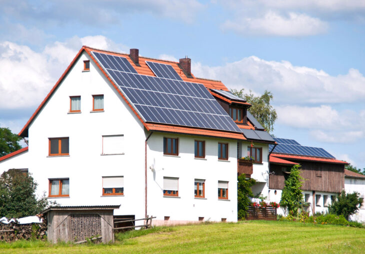 Dank Mieterstrom können auch Bewohnerinnen und Bewohner 
von Mehrfamilienhäusern Solarstrom vom eigenen Dach nutzen.