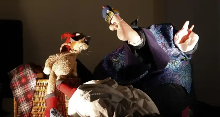Mit einer Nachmittagsvorstellung für Kinder ab vier Jahren und einer Abendvorstellung für Erwachsene kommt Anne Klinge mit ihrem Fußtheater im Rahmen der Reihe „Kultur im Zentrum“ am 19. Juni nach Leinburg ins Gemeindezentrum.
