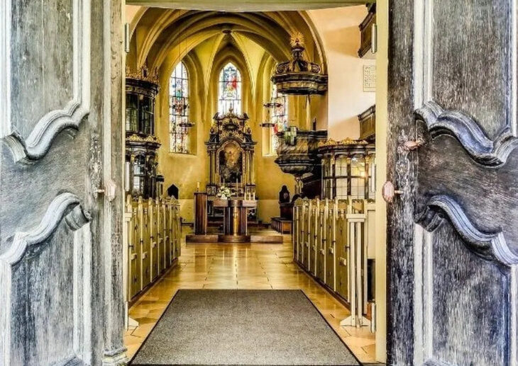 Bei Paaren beliebt: die Laurentiuskirche in Altdorf.
