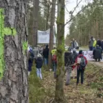 Die Bund-Naturschutz-Ortsgruppe Altdorf-Winkelhaid bei einer Demonstration in Ludersheim.