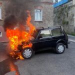 In Flammen stand der Motorraum dieses Autos in der Mühlgasse.