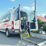 Modern ausgestattete Fahrzeuge stellen den komfortablen und sicheren Transport der Passagiere sicher.