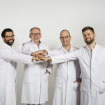 Das Team der Schulter- und Ellenbogenklinik am Krankenhaus Rummelsberg freut sich über das Gold-Siegel: Oberarzt Dr. Tarek Maktabi, Chefarzt Prof. Dr. Richard Stangl, Sektionsleiter PD Dr. Lars Eden und Assistenzarzt Artem Malchovetskii (von links).