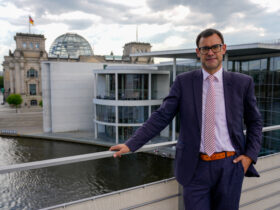 Ralph Edelhäußer, Bundestagsabgeordneter der Landkreise Roth und Nürnberger Land, freut sich auf Bewerbungen aus seinem Wahlkreis.