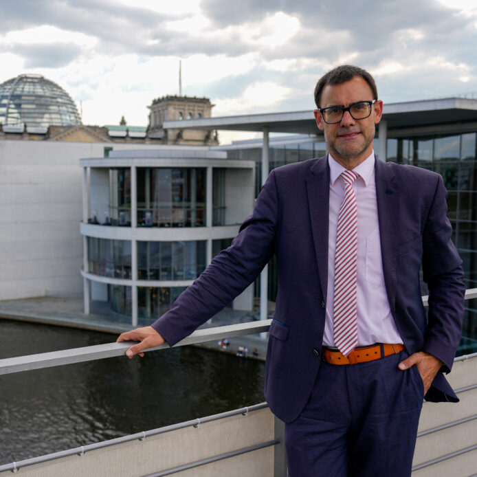 Ralph Edelhäußer, Bundestagsabgeordneter der Landkreise Roth und Nürnberger Land, freut sich auf Bewerbungen aus seinem Wahlkreis.