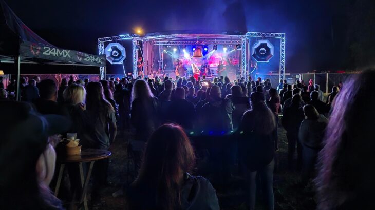 Beim AHAU Open Air in Eschenfelden rocken meherere Bands die Bühne.