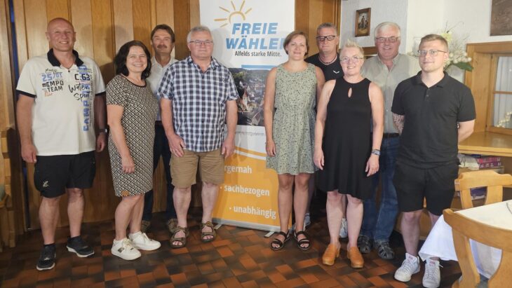 Michael Oetterich, Regina Mertel, Günter Mertel, Ernst Maul, Theresa Maiß, Uwe Blöchinger, Yvonne Geldner-Lauth, Karl Fischer, Daniel Müller (von links).