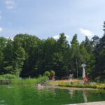 Badegäste, die am liebsten gleich früh ins Wasser springen, können an zwei Tagen die Woche nun schon ab 7 Uhr kommen.